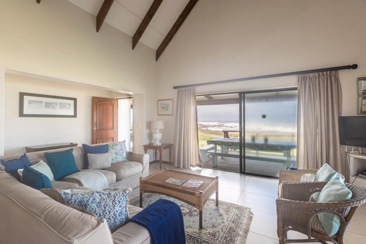 The Beauty Of The Wildside 3 Bedroom * Cape St. Francis